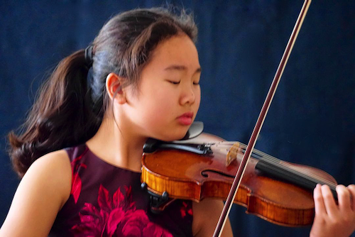 Chunyi Zhou, violinist